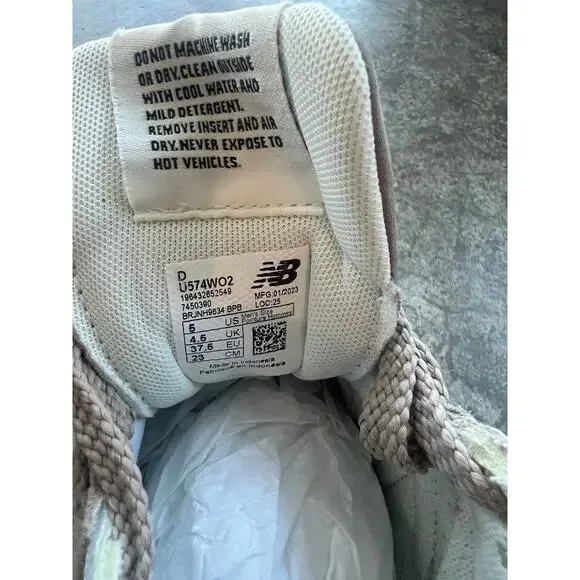New Balance 574 Core Tan Nimbus Cloud Sneakers WL574EVW Women's 6.5 LIKE NEW - Picture 8 of 9